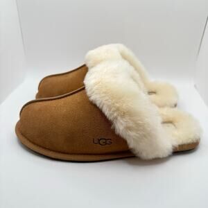 Ugg Woman’s Scuffette II Chestnut Suede Slip On Sheepskin Slippers- Size 7
